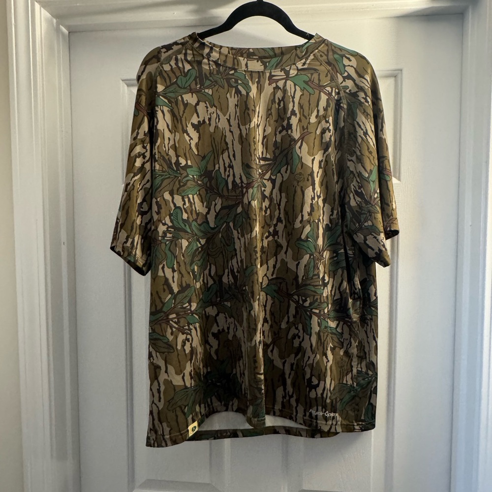 Mossy oak green leaf performance shirt